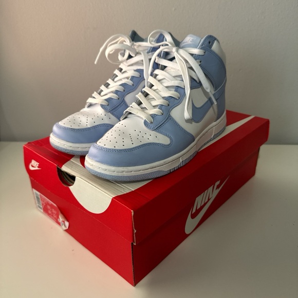 Nike Shoes - Nike Dunks high - Aluminum